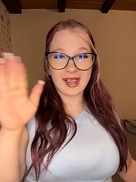 SweetTeenGirl online show from 04/07/26, 05:48