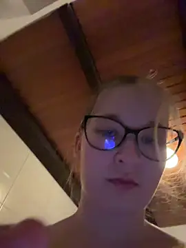 SweetTeenGirl online show from 11/18/25, 08:34