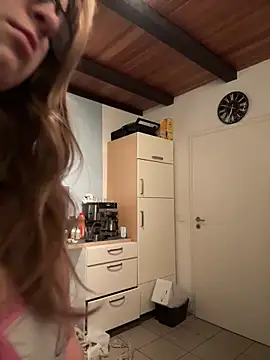 SweetTeenGirl online show from 11/03/25, 05:34