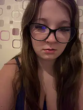 SweetTeenGirl online show from 11/11/25, 08:47