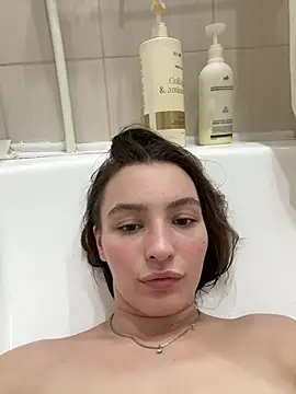 ZariaFlame online show from 11/04/25, 09:29