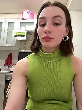 ZariaFlame online show from 04/18/26, 10:32