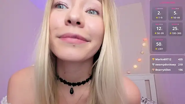 Snapshot of DanaCandy chatting on 03/20/25, 10:51 DanaCandy online show from 03/20/25, 10:51
