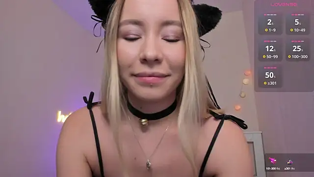 Snapshot of DanaCandy chatting on 03/12/25, 10:50 DanaCandy online show from 03/12/25, 10:50