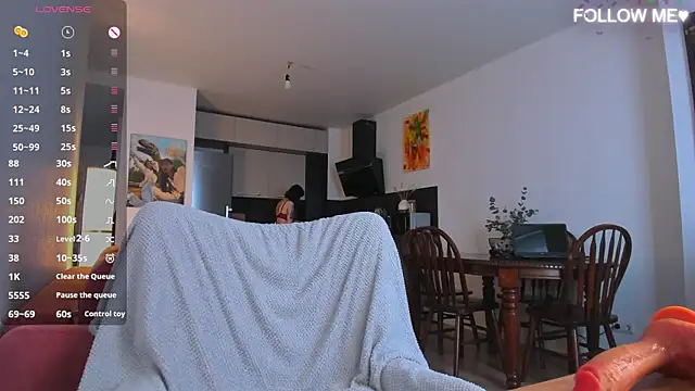 MilkyDana online show from 04/10/26, 08:21