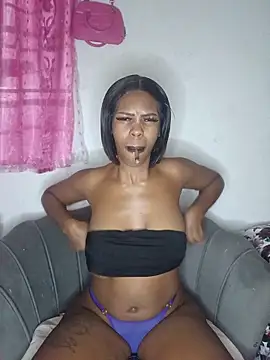 Snapshot of GoldSnowXxX chatting on 06/19/26, 12:05 GoldSnowXxX online show from 06/19/26, 12:05