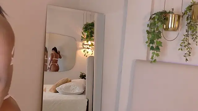 LanaRozz online show from 10/23/25, 07:34