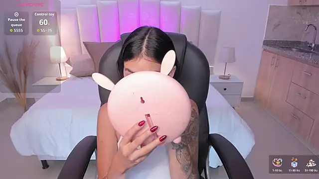 miranda crawfor online show from 11/26/25, 12:16