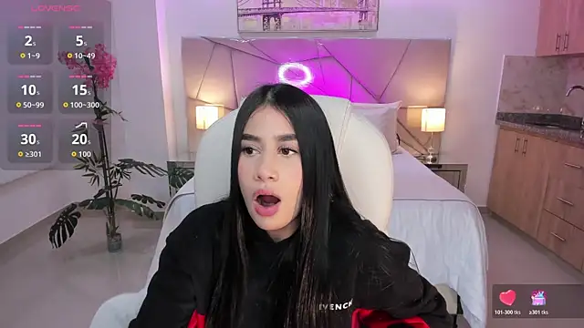 miranda crawfor online show from 04/14/26, 05:23