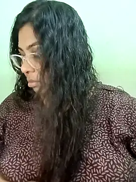 Snapshot of zara-mallus chatting on 09/21/25, 05:18 zara-mallus online show from 09/21/25, 05:18