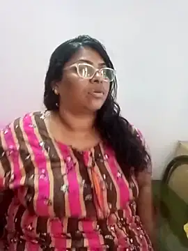 Snapshot of zara-mallus chatting on 10/19/25, 05:54 zara-mallus online show from 10/19/25, 05:54