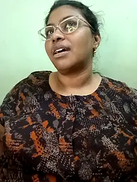 Snapshot of zara-mallus chatting on 10/01/25, 09:29 zara-mallus online show from 10/01/25, 09:29