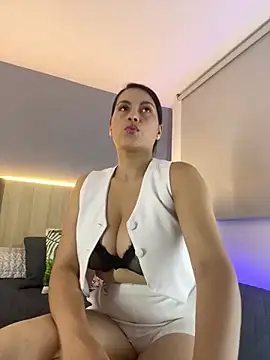 Atenea Clerk online show from 04/06/26, 11:33