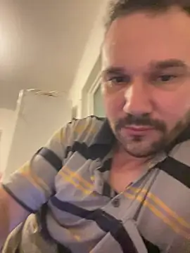 Snapshot of Ionut899@xh chatting on 06/01/26, 11:48 Ionut899xh online show from 06/01/26, 11:48