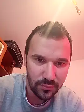 Snapshot of Ionut899@xh chatting on 10/01/25, 07:57 Ionut899xh online show from 10/01/25, 07:57