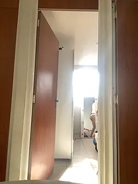 amandaaasilvaa online show from 12/05/25, 11:53