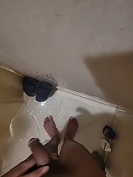 Snapshot of catluvr999 chatting on 02/06/26, 02:51 catluvr999 online show from 02/06/26, 02:51