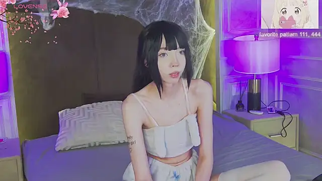 Evelyn Neal online show from 10/27/25, 04:19