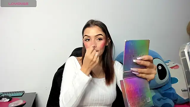 lola kamila online show from 01/12/26, 07:42