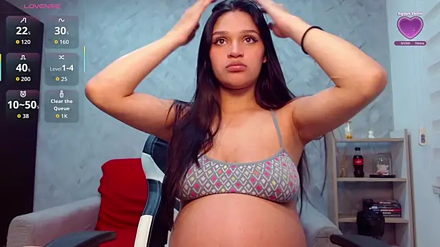 Roxxi 2110 online show from 10/11/25, 02:12