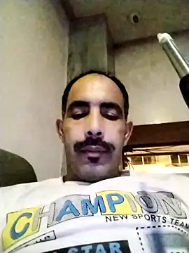 Snapshot of salimbasha chatting on 11/19/25, 06:52 salimbasha online show from 11/19/25, 06:52