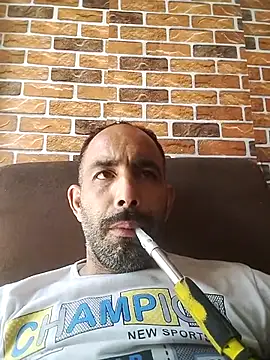 Snapshot of salimbasha chatting on 09/10/25, 11:42 salimbasha online show from 09/10/25, 11:42