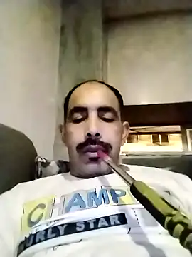 Snapshot of salimbasha chatting on 11/18/25, 08:23 salimbasha online show from 11/18/25, 08:23