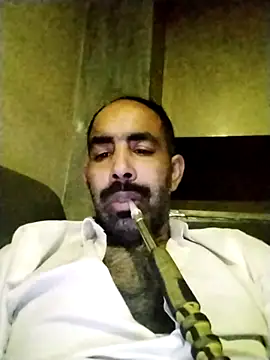 Snapshot of salimbasha chatting on 12/17/25, 10:48 salimbasha online show from 12/17/25, 10:48