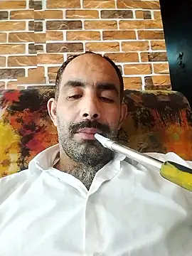 Snapshot of salimbasha chatting on 11/16/25, 11:04 salimbasha online show from 11/16/25, 11:04