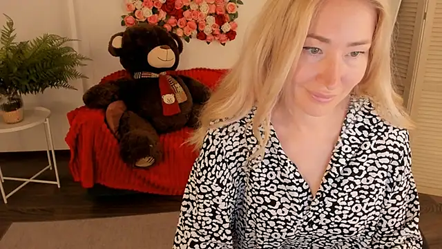 AstraMonroe online show from 05/24/26, 10:26