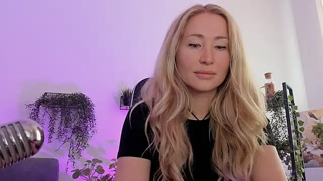 AstraMonroe online show from 04/09/26, 04:58