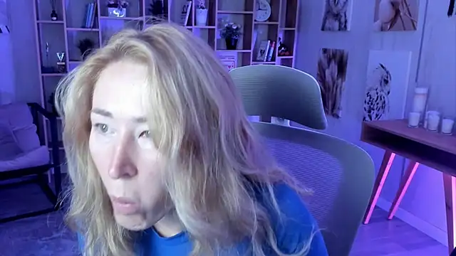 AstraMonroe online show from 09/23/25, 02:18