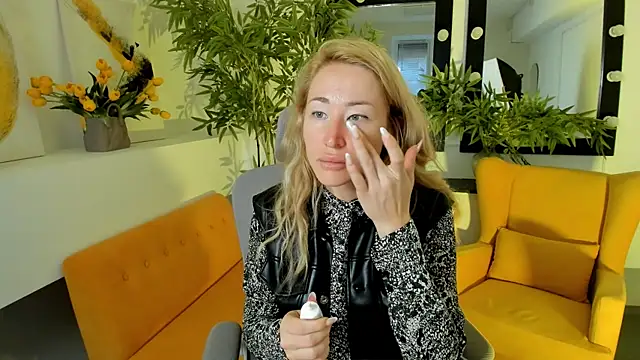 AstraMonroe online show from 09/26/25, 05:03