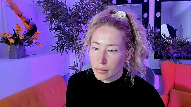 AstraMonroe online show from 09/25/25, 01:33