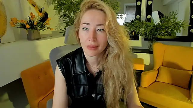 AstraMonroe online show from 09/30/25, 04:51