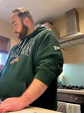 Snapshot of different-strokes chatting on 01/08/26, 12:00 different-strokes online show from 01/08/26, 12:00