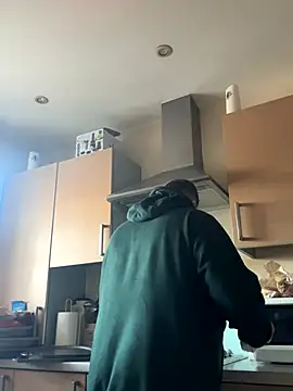 Snapshot of different-strokes chatting on 10/24/25, 03:44 different-strokes online show from 10/24/25, 03:44