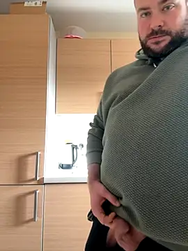 Snapshot of different-strokes chatting on 10/27/25, 09:10 different-strokes online show from 10/27/25, 09:10