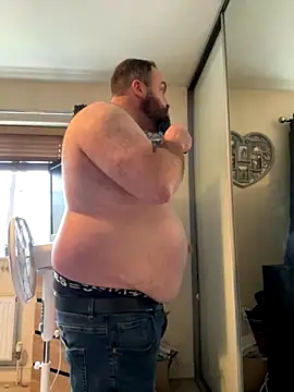 Snapshot of different-strokes chatting on 11/10/25, 01:05 different-strokes online show from 11/10/25, 01:05