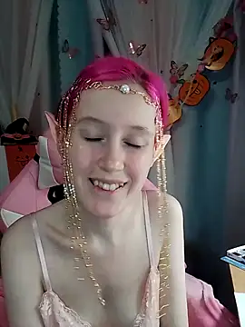 Fuzzy Unicorn online show from 10/27/25, 07:15