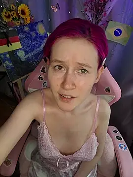 Snapshot of Fuzzy_Unicorn chatting on 07/17/26, 11:29 Fuzzy Unicorn online show from 07/17/26, 11:29