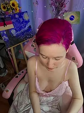 Snapshot of Fuzzy_Unicorn chatting on 07/13/26, 10:47 Fuzzy Unicorn online show from 07/13/26, 10:47