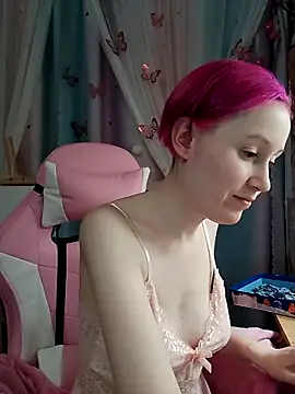 Fuzzy Unicorn online show from 11/25/25, 07:36