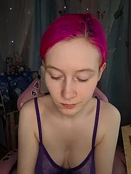 Snapshot of Fuzzy_Unicorn chatting on 04/22/26, 10:11 Fuzzy Unicorn online show from 04/22/26, 10:11