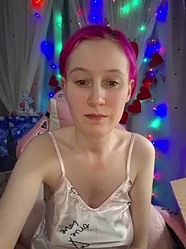 Fuzzy Unicorn online show from 02/17/26, 07:33