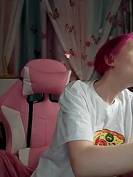 Fuzzy Unicorn online show from 11/24/25, 07:36