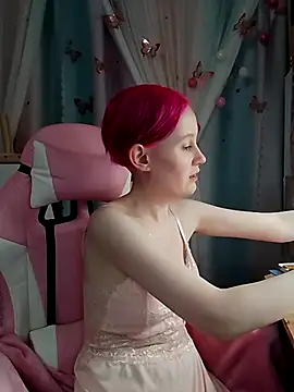 Fuzzy Unicorn online show from 11/14/25, 07:06