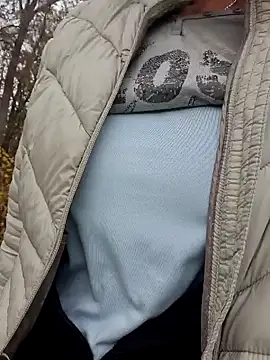 Snapshot of HotWifeLyn68 chatting on 11/13/25, 11:58 HotWifeLyn68 online show from 11/13/25, 11:58