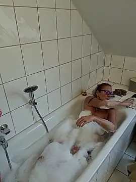 HotWifeLyn68 online show from 01/11/26, 11:06