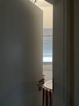 HotWifeLyn68 online show from 03/13/26, 11:04